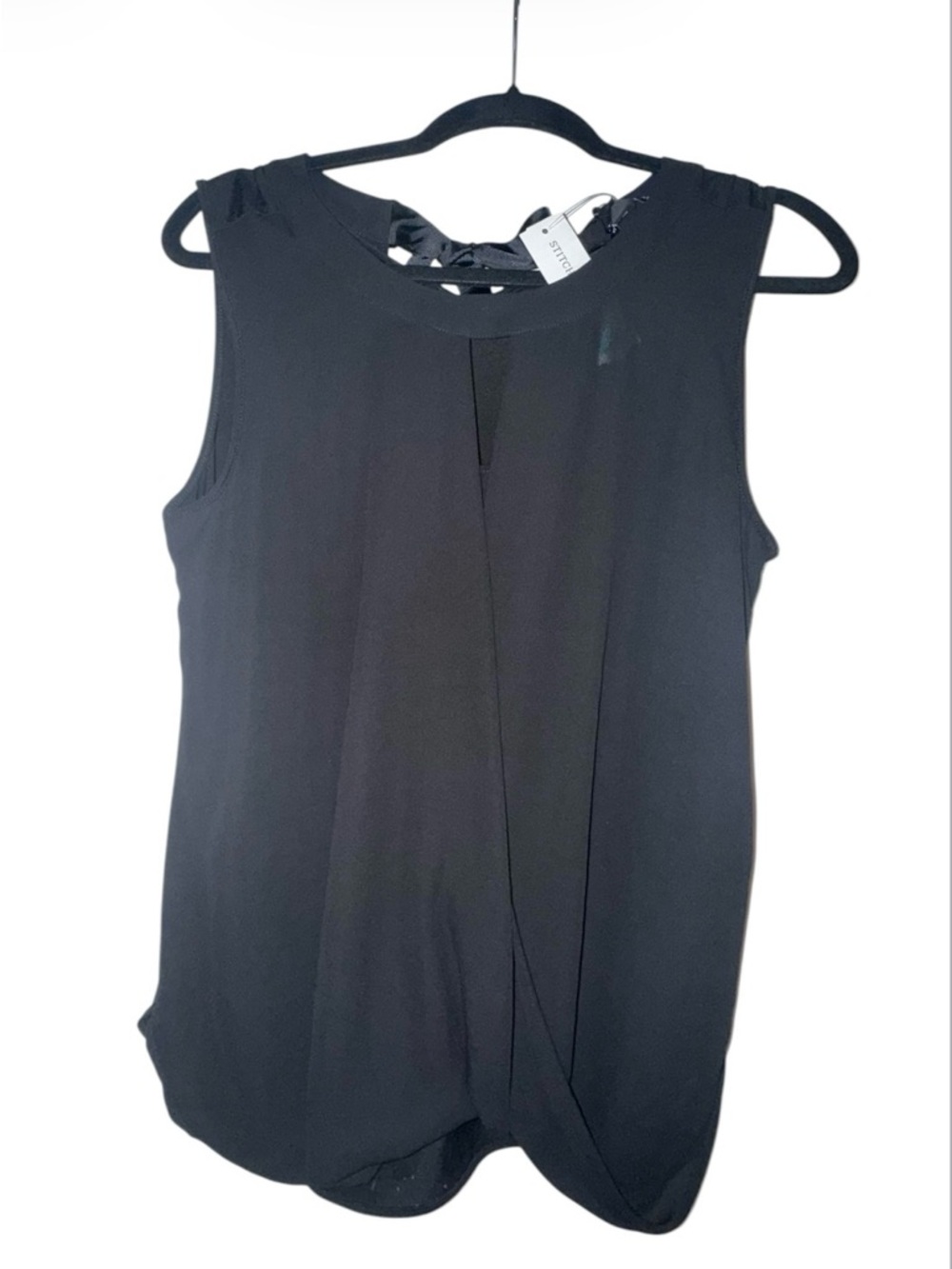41 Hawthorn Black Sleeveless Twist-Front Camisole